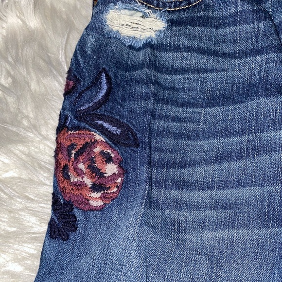 embroidered girlfriend jeans abercrombie - Picture 3 of 5